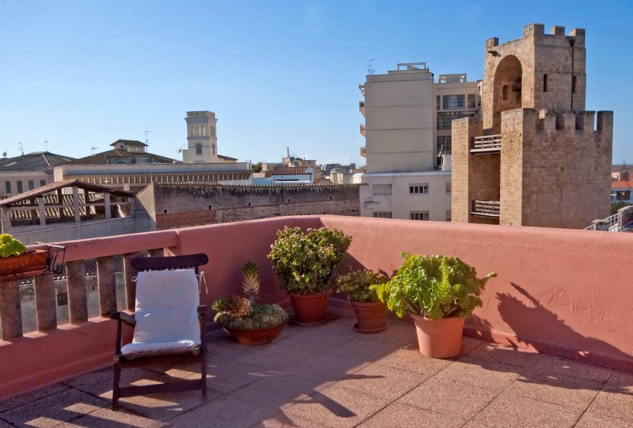 Apartmán Attico In Centro Con Vista Della Torre - Cozy Penthouse Facing To The Tower Oristano Exteriér fotografie